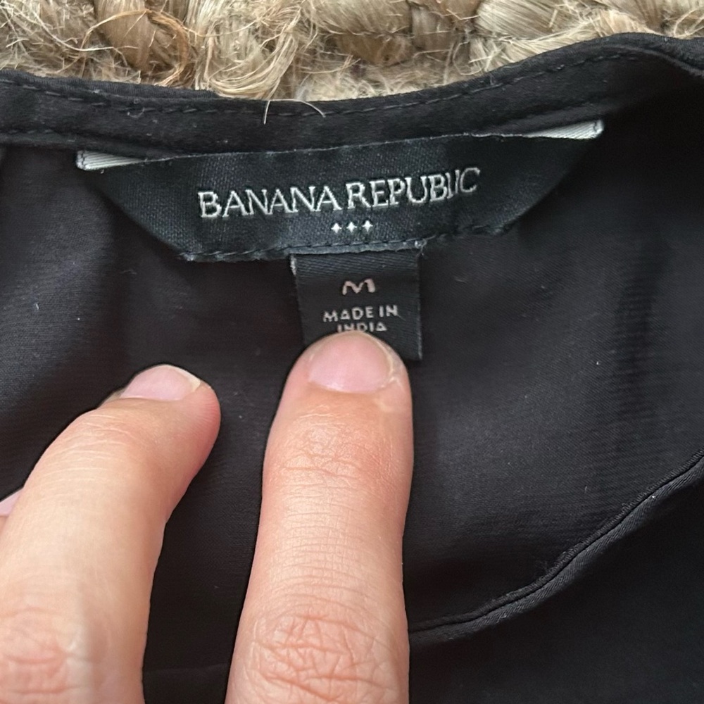 Banana Republic Black Short Sleeve Top - Picture 4 of 7